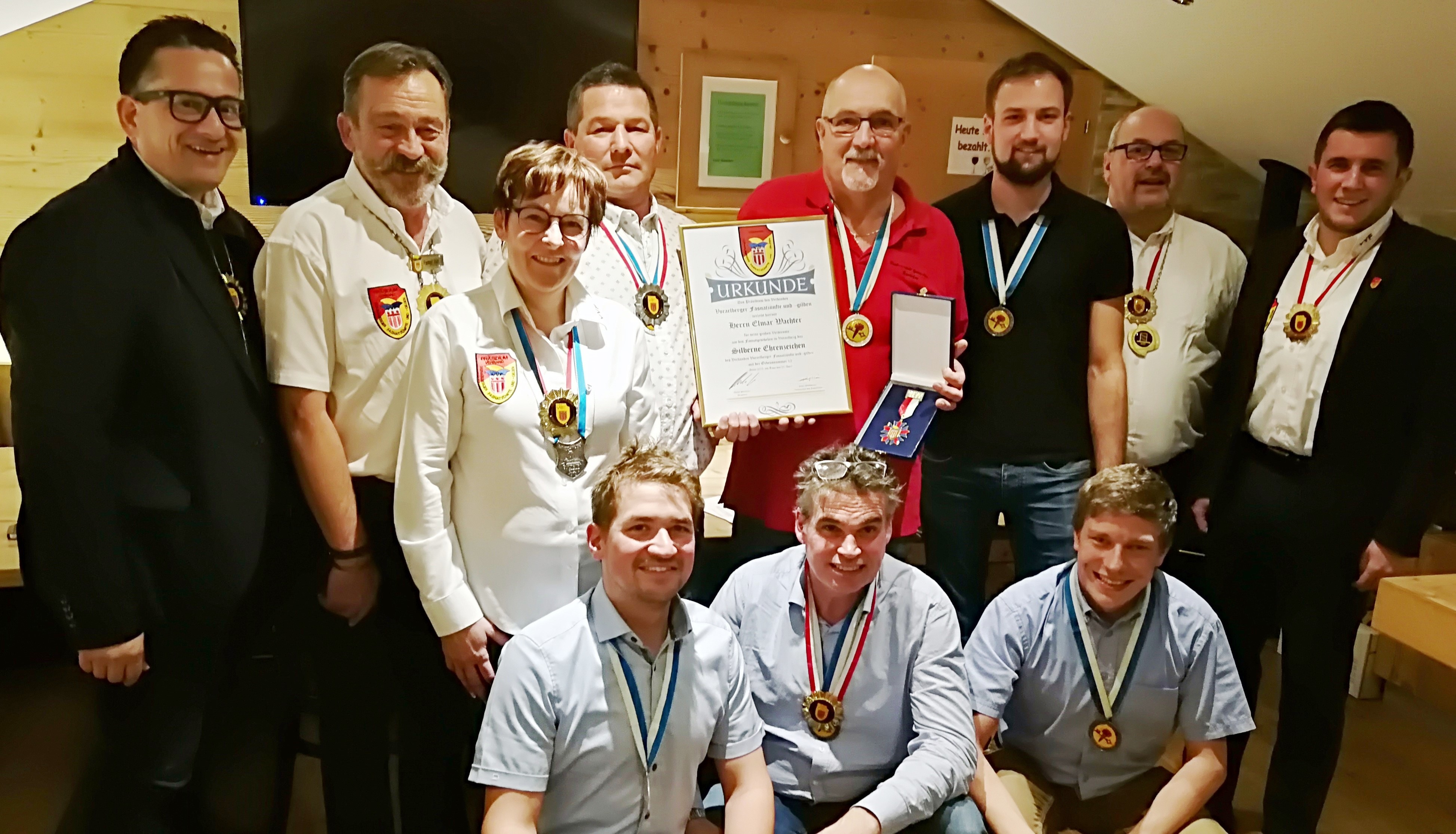 Funkenzunft Gantschier: Generationenwechsel mit ehrenvollen Narren